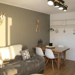 le-flocon-studio-cabine-balcon-4-6-pers-a-100m-des-pistes.hotels-rhonealpes.com/